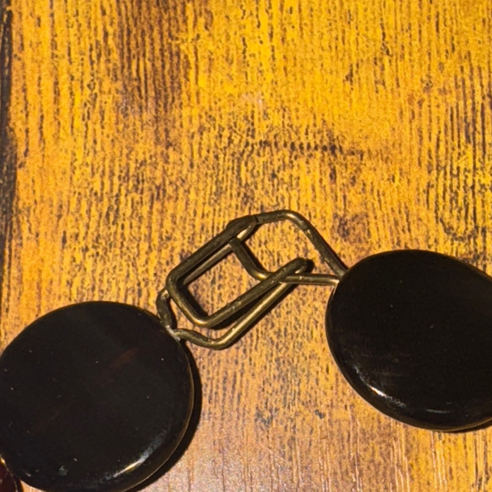 Source Unknown Shell Pendant Necklace With Cream … - image 4